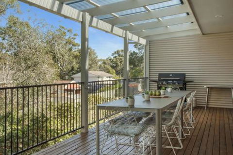 BEACH WITHIN REACH - Perths Hotel 0