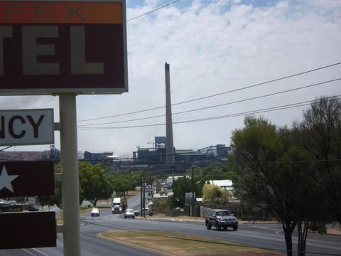 Spinifex Motel & Serviced Apartments - Perths Hotel 0