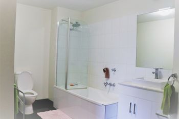 Readyset On Gatehouse - Perths Hotel 1