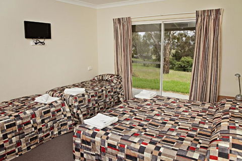 BATHURST GOLDFIELDS MOTEL On MOUNT PANORAMA - Perths Hotel 5