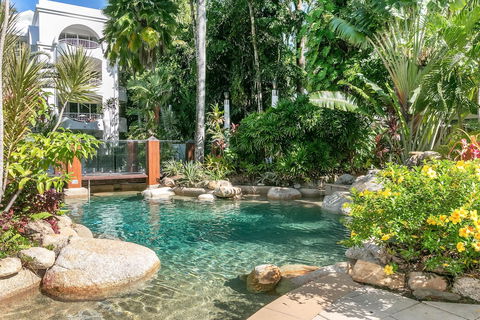 Poolside Apt In Alamanda Beachfront Resort 67 - Perths Hotel 3