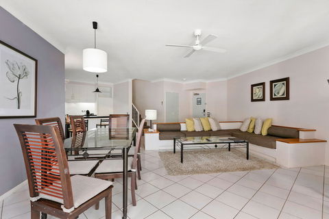 Poolside Apt In Alamanda Beachfront Resort 67 - Perths Hotel 5