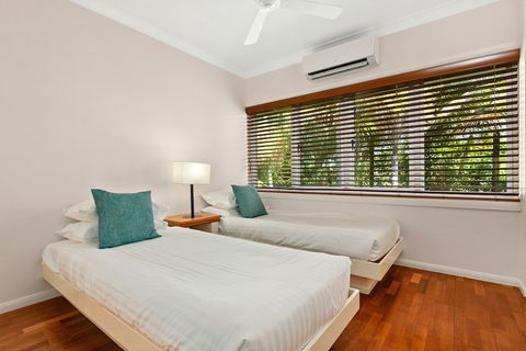 Poolside Apt In Alamanda Beachfront Resort 67 - Perths Hotel 4