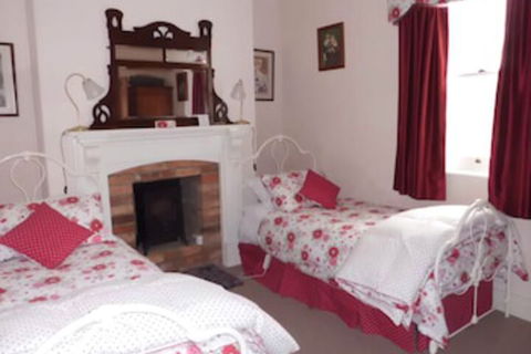 Cottage On Gunning - Perths Hotel 7