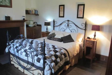 Cottage On Gunning - Perths Hotel 2