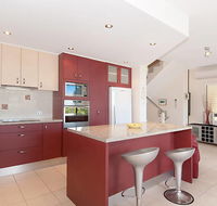 Viewland Drive Private Holiday Apartment - Perths Hotel