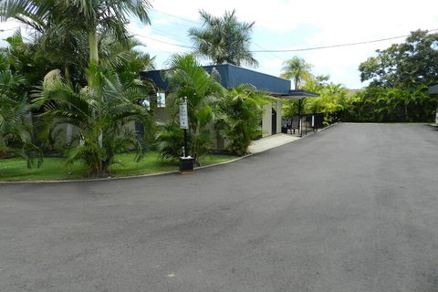 Golden Palms Motor Inn - Perths Hotel 2