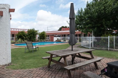 Bundaberg Spanish Motor Inn - Perths Hotel 5