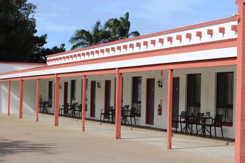 Bundaberg Spanish Motor Inn - Perths Hotel 0