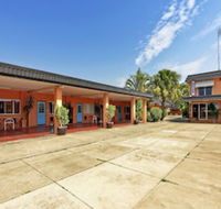 Riviera Motel Bundaberg - Perths Hotel