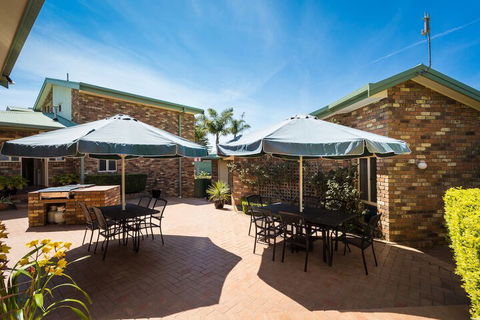 Captain's Quarters - Perths Hotel 6