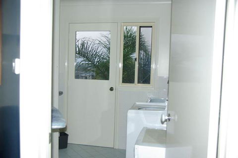 Captain's Quarters - Perths Hotel 4