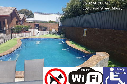 Fountain Court Motor Inn Albury - Perths Hotel 1