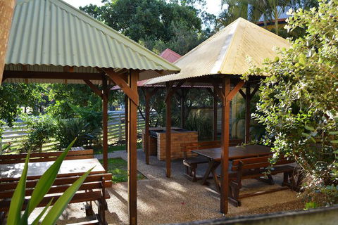 Rainbow Getaway Holiday Apartments - Perths Hotel 1