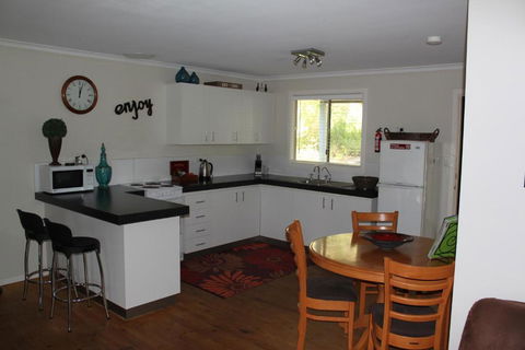 Franciscas Cottage - Perths Hotel 4