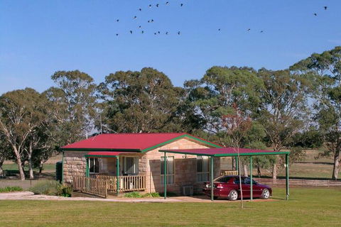 Carolynnes Cottages - Perths Hotel 4