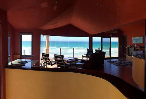 Port Fairy Getaway - Perths Hotel 0