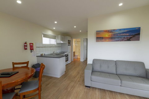 Gum Tree Caravan Park - Perths Hotel 6