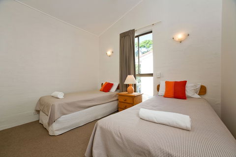 Caralina Court - Perths Hotel 2