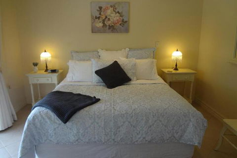 Barossa Vineyard Cottages - Perths Hotel 4