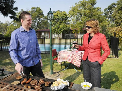 Captains Lodge International & VIP Restaurant - Perths Hotel 5