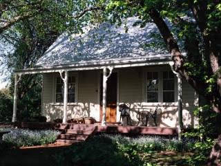 Elm Wood Cottages - Perths Hotel 0