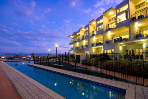 Beachside Magnetic Harbour - Perths Hotel 1