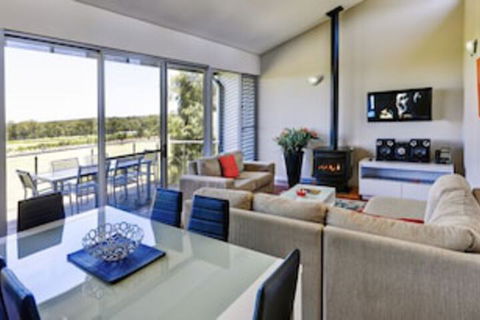 Adina Vineyard - Perths Hotel 0
