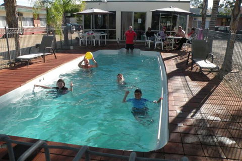 Corowa Motor Inn - Perths Hotel 4
