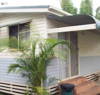 Banana Coast Caravan Park - Perths Hotel