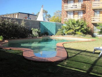Desert Rose Inn Alice Springs - Perths Hotel 2