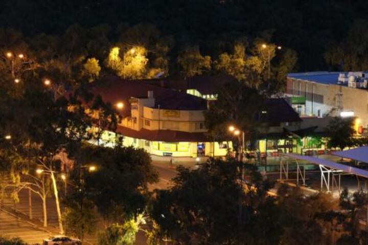 Araluen NT Perths Hotel