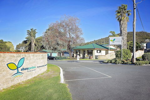Albany Gardens Tourist Park - Perths Hotel 1