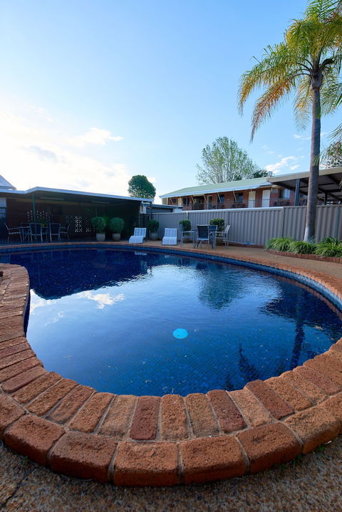 Ruthven Street Motor Inn - Perths Hotel 2