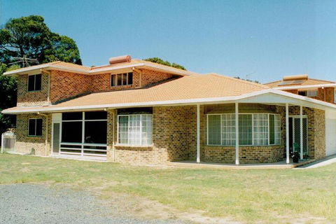 Anoyster On The Beach Sawtell - Perths Hotel 6