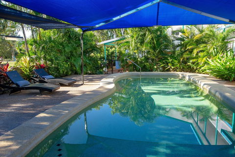 Tropical Palms - Perths Hotel 4