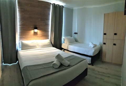 Yamba Central - Perths Hotel 6