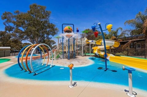 Discovery Parks â€“ Lake Bonney - Perths Hotel 0