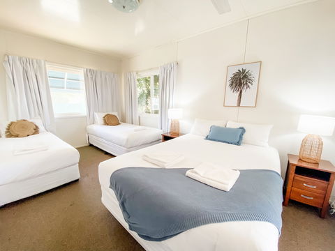 Pacific Sun Motor Inn Bargara - Perths Hotel 5