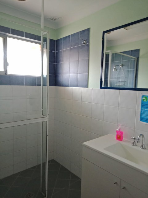 Ozzie Pozzie Backpackers - YHA - Perths Hotel 5