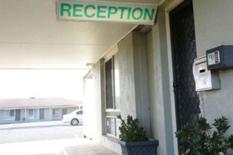 Golden Palms Motel - Perths Hotel 0