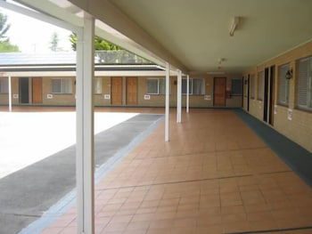 Settlers Motor Inn - Perths Hotel 0
