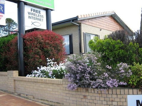 Settlers Motor Inn - Perths Hotel 1