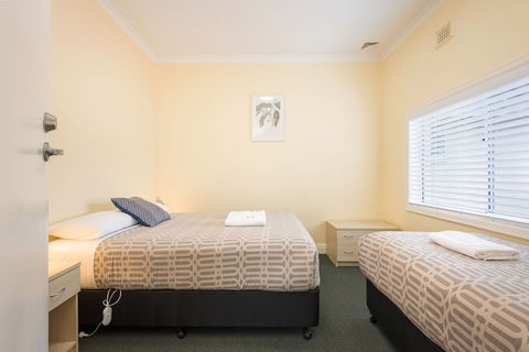 Albany Holiday Units - Perths Hotel 6