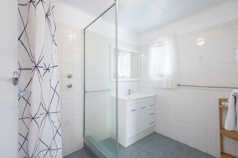 Albany Holiday Units - Perths Hotel 5