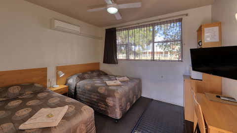 Gunnedah Motor Inn - Perths Hotel 5
