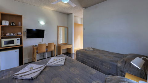 Gunnedah Motor Inn - Perths Hotel 6