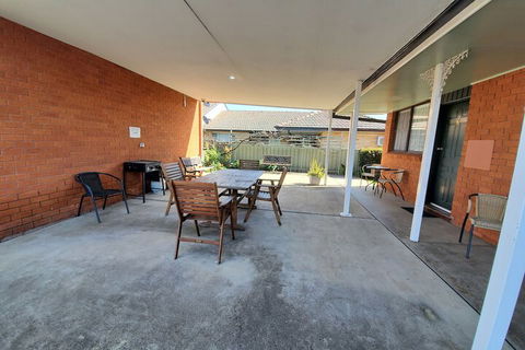 Roydons Motor INN - Perths Hotel 3