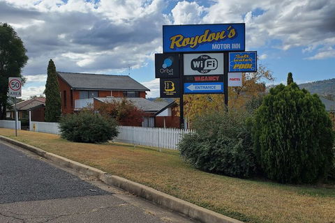 Roydons Motor INN - Perths Hotel 1