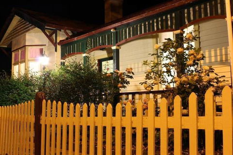 Ross B&B Accommodation - Perths Hotel 5